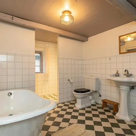Historic Ferry House By Limfjorden In Sillerslev Tatil Evi