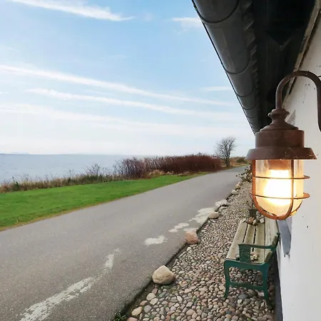 Historic Ferry House By Limfjorden In Sillerslev